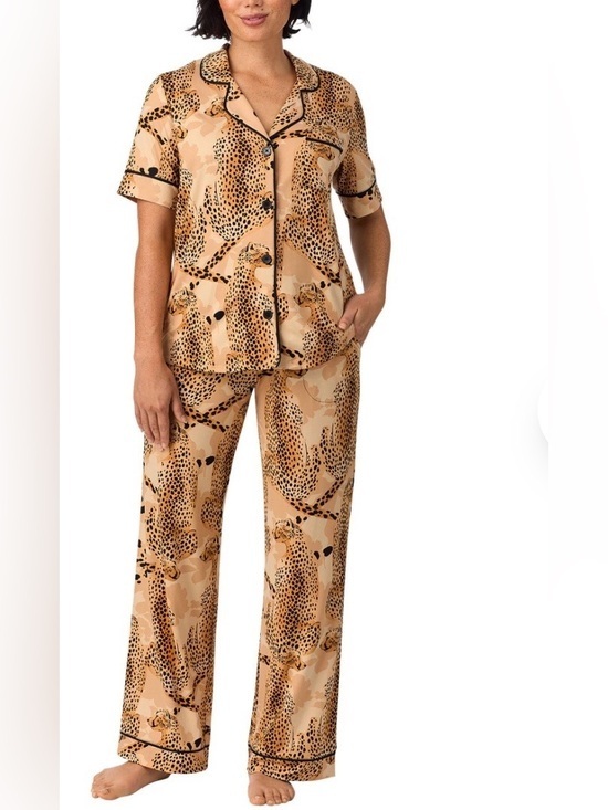 Room Service Other - Room Service Women's Short Sleeve Notch Collar Pajama Set